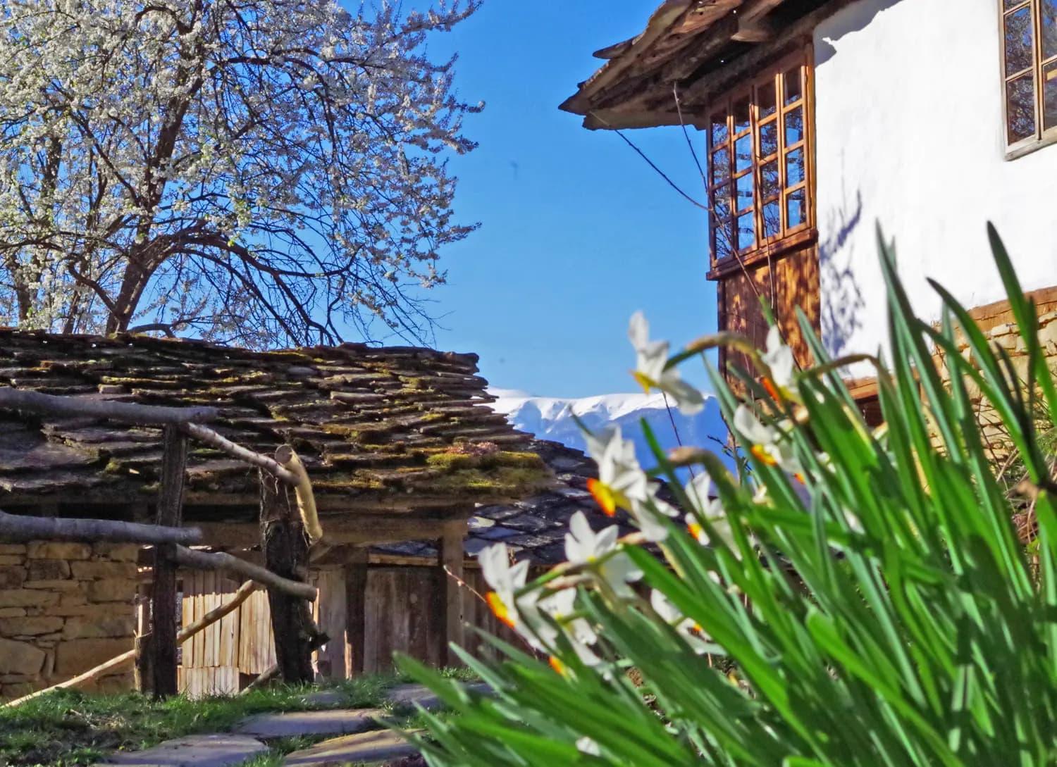 Authentic House With Stunning Mountain View - Karashka Villa อาพริลซี ภายนอก รูปภาพ