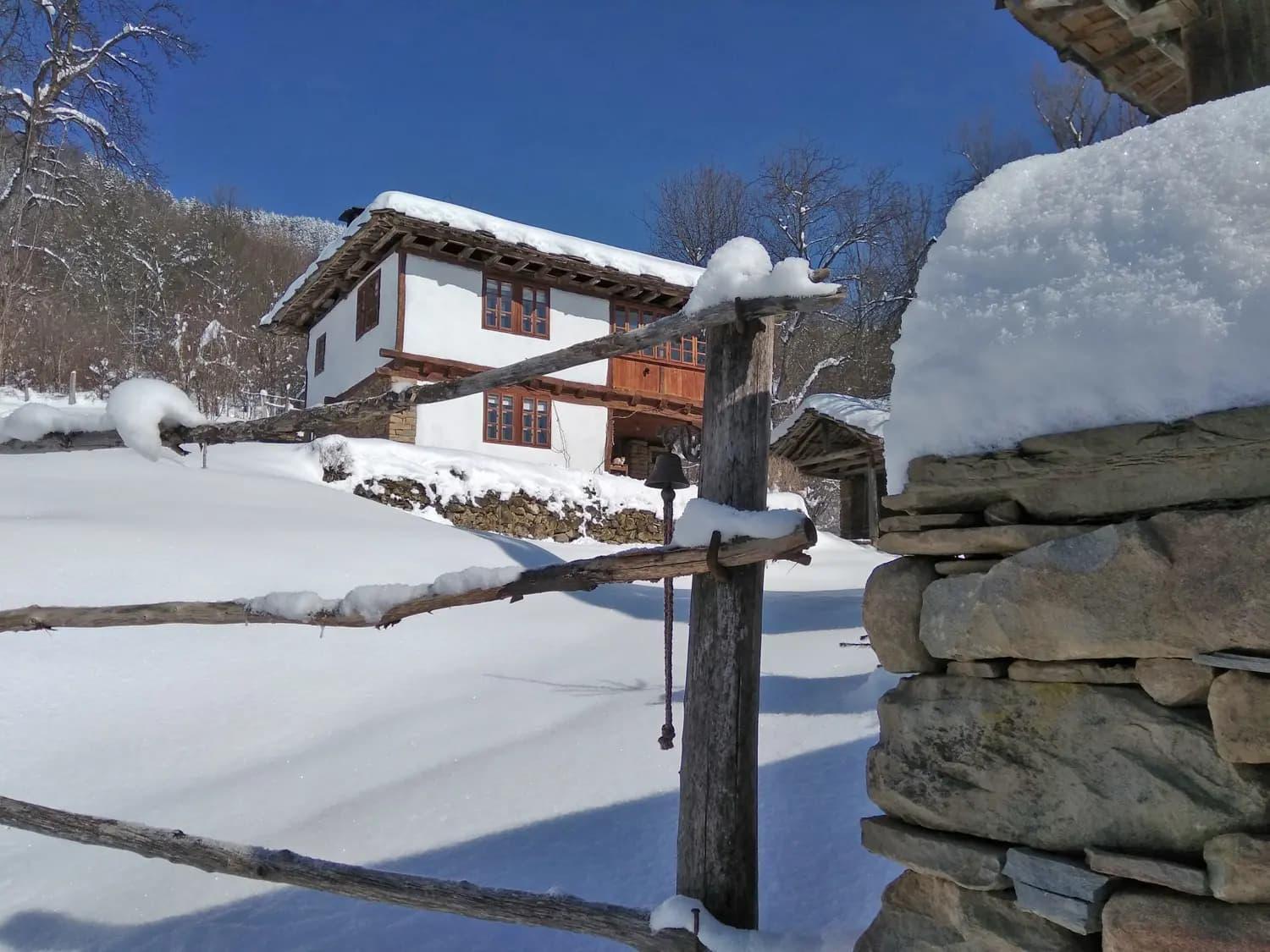 Authentic House With Stunning Mountain View - Karashka Villa อาพริลซี ภายนอก รูปภาพ